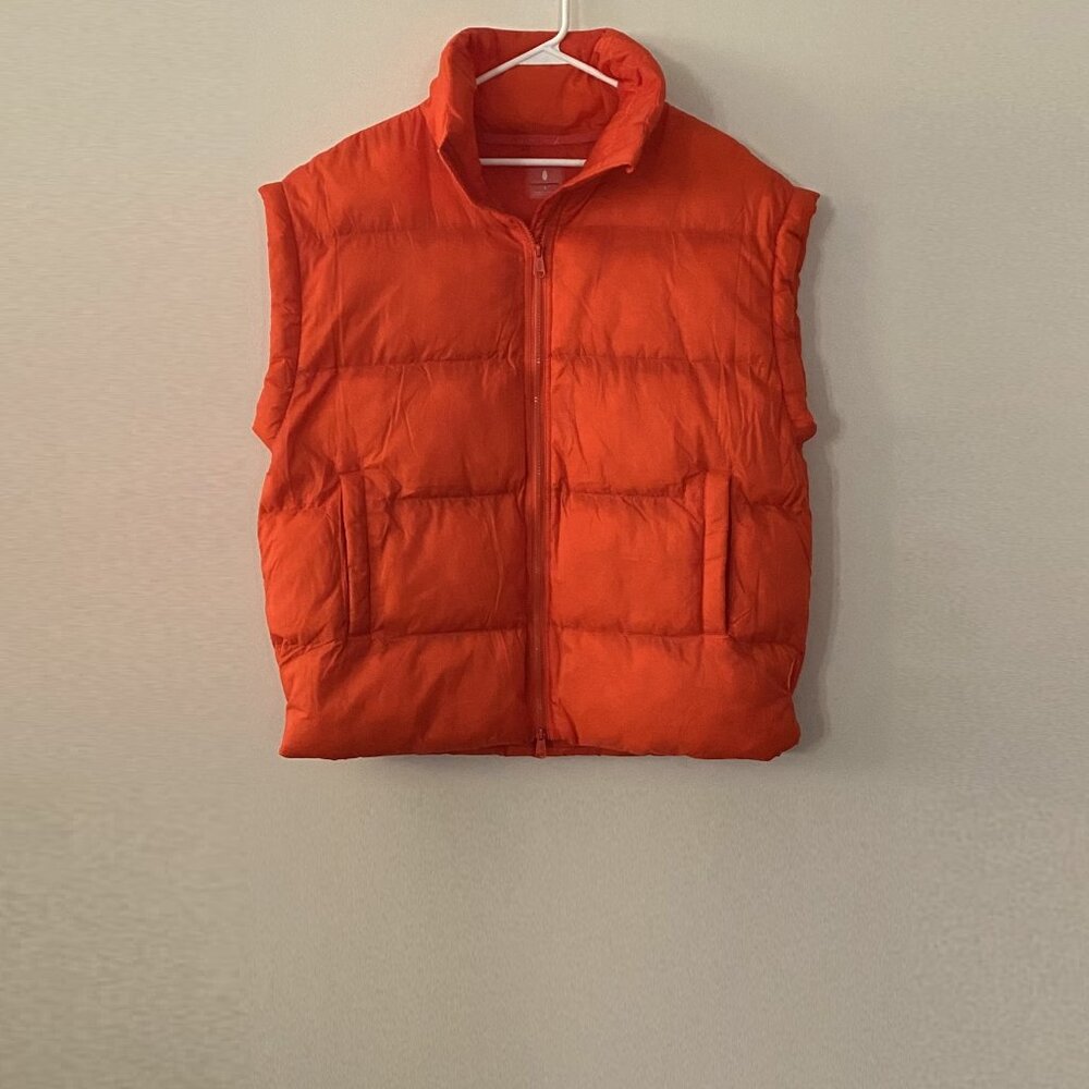 Free People Movement In A Bubble Puffer Vest NWOT - Picture 4 of 8